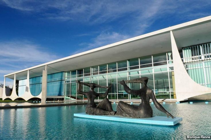 As obras mais icônicas de Oscar Niemeyer em Brasília