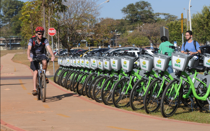 Brasília sobre duas rodas: o crescimento do uso das bicicletas