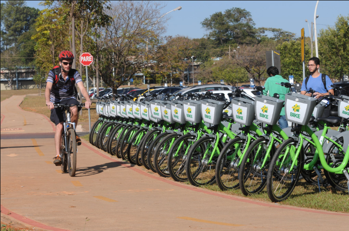 Brasília sobre duas rodas: o crescimento do uso das bicicletas
