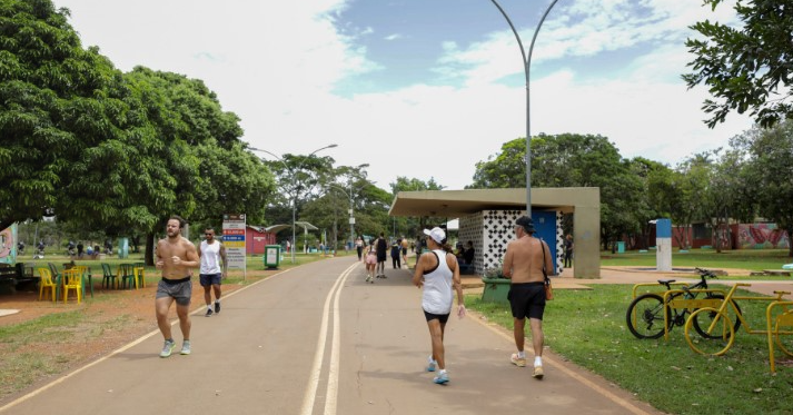 Como os parques urbanos contribuem para uma cidade mais saudável