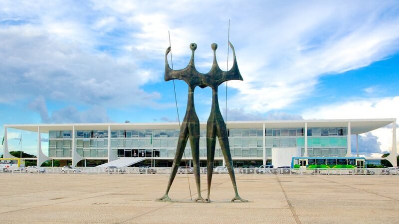 Turismo cívico: por que conhecer os prédios públicos de Brasília?