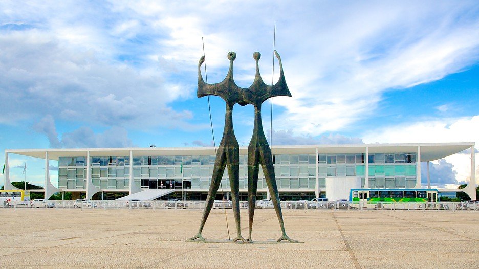 Turismo cívico: por que conhecer os prédios públicos de Brasília?