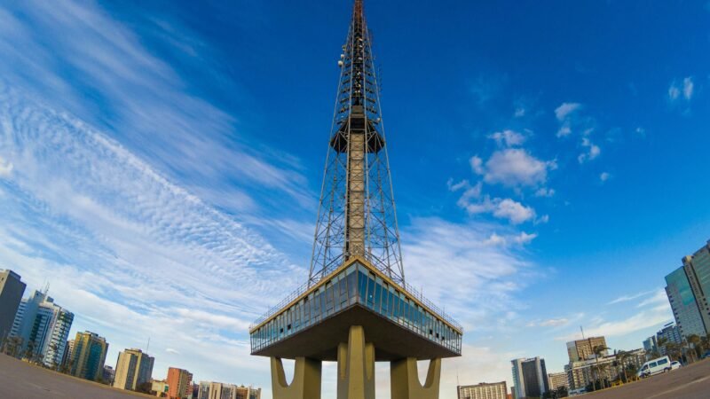 O que torna o céu de Brasília um dos mais bonitos do país?