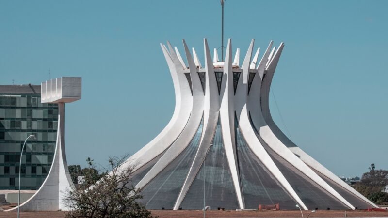 Como a arquitetura de Brasília influencia o cotidiano dos moradores